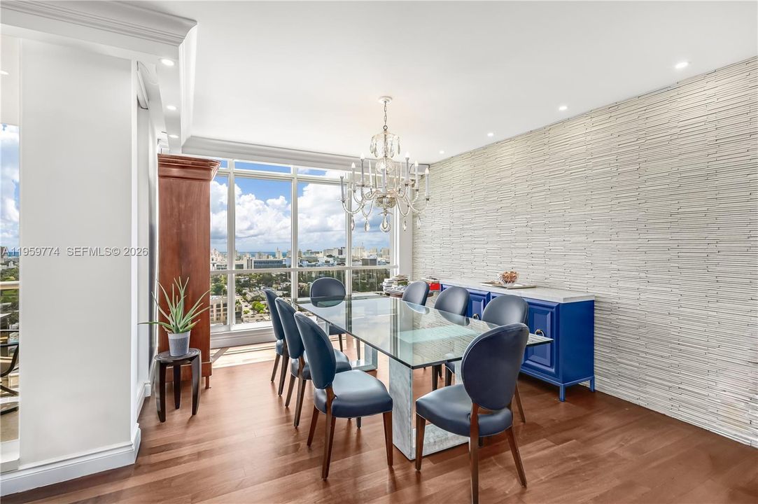 For Sale: $3,749,000 (3 beds, 2 baths, 2580 Square Feet)