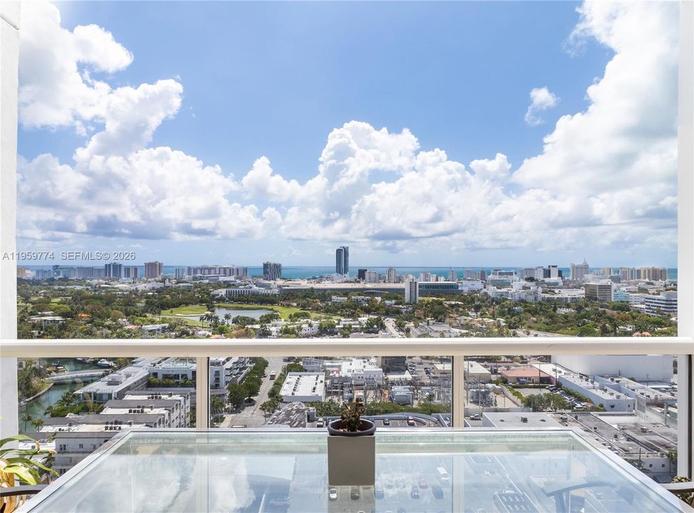 For Sale: $3,749,000 (3 beds, 2 baths, 2580 Square Feet)