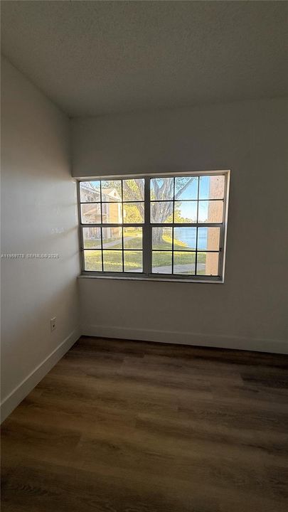 Active With Contract: $265,000 (2 beds, 2 baths, 854 Square Feet)