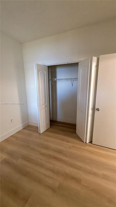 Active With Contract: $265,000 (2 beds, 2 baths, 854 Square Feet)