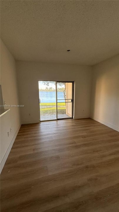 Active With Contract: $265,000 (2 beds, 2 baths, 854 Square Feet)