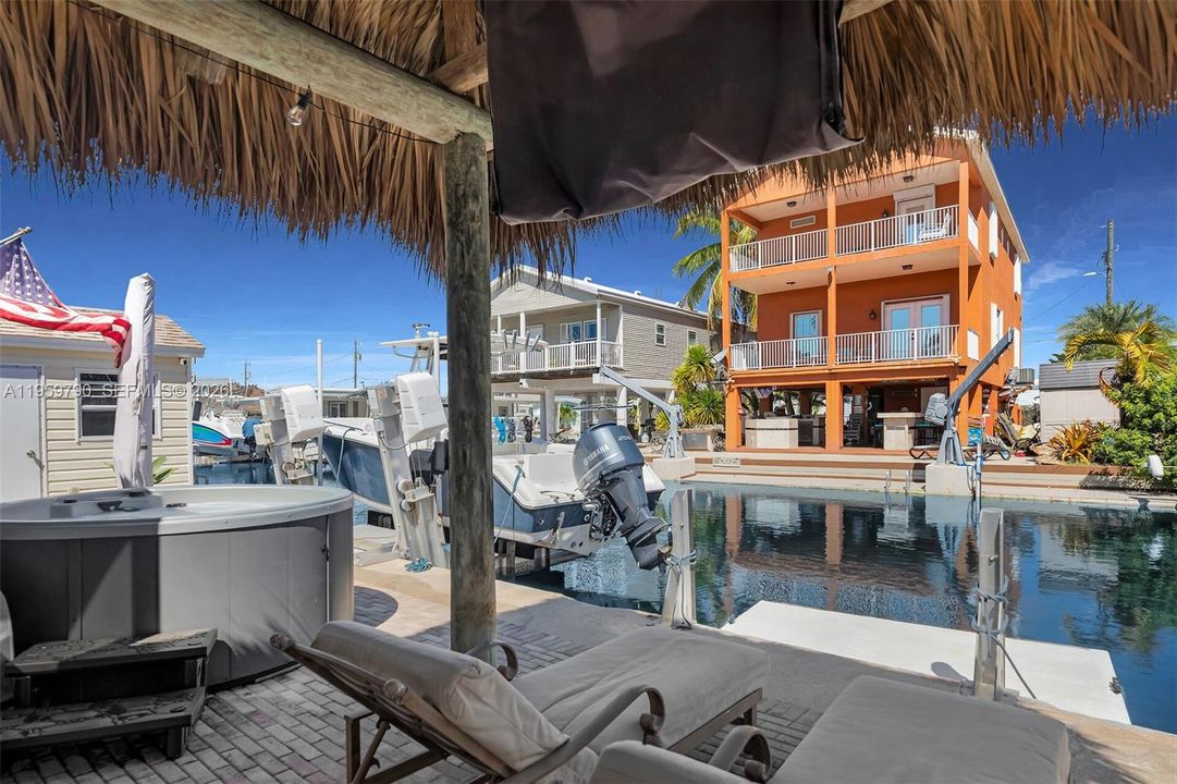 Recently Sold: $745,000 (2 beds, 1 baths, 648 Square Feet)