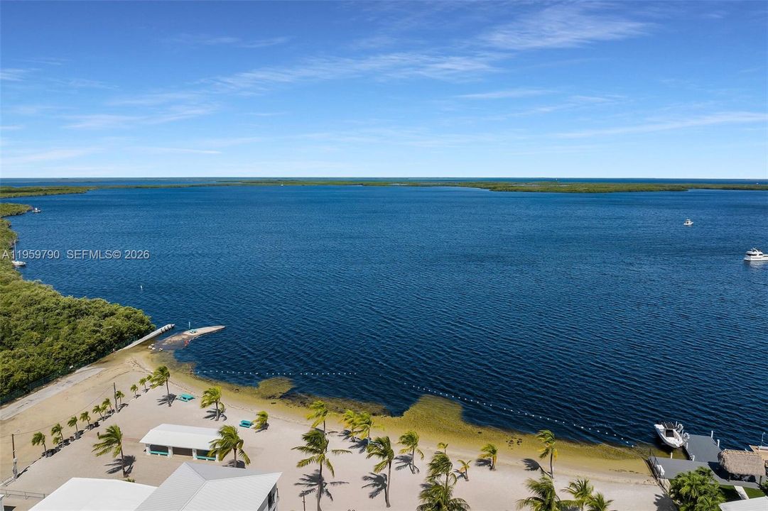 Recently Sold: $745,000 (2 beds, 1 baths, 648 Square Feet)