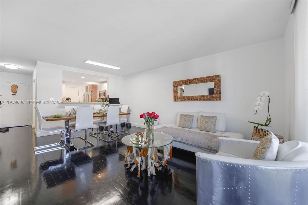 Vendido Recientemente: $180,000 (1 camas, 1 baños, 920 Pies cuadrados)