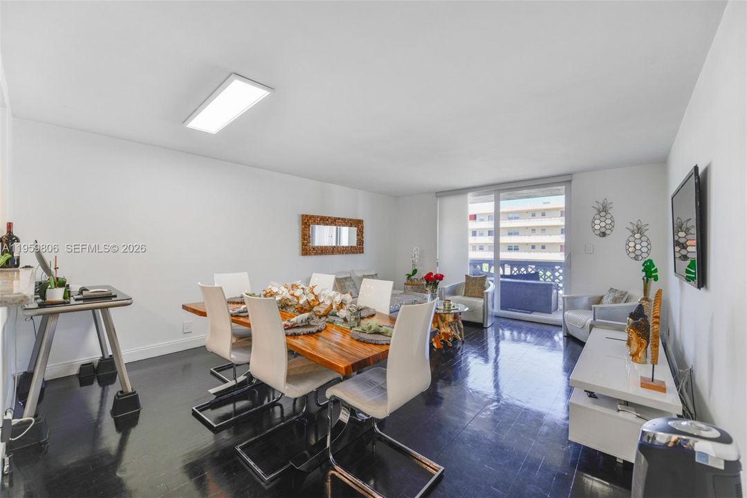 Vendido Recientemente: $180,000 (1 camas, 1 baños, 920 Pies cuadrados)