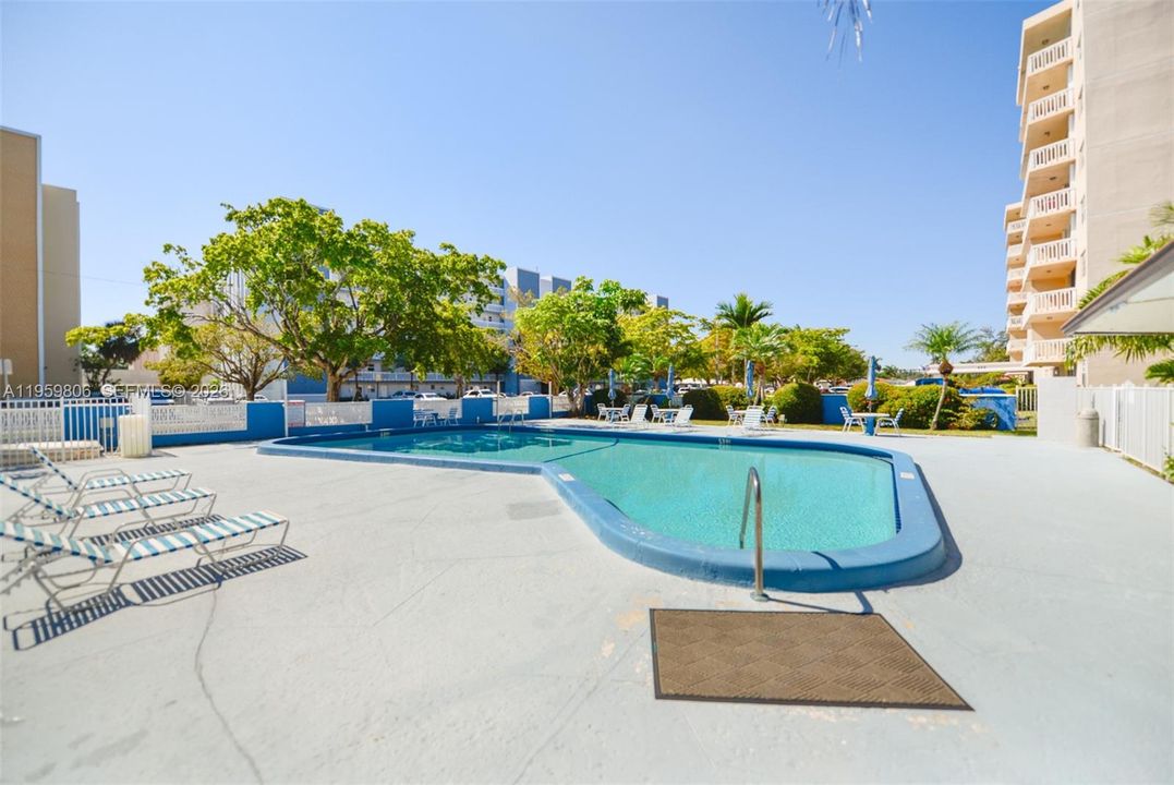 Vendido Recientemente: $180,000 (1 camas, 1 baños, 920 Pies cuadrados)