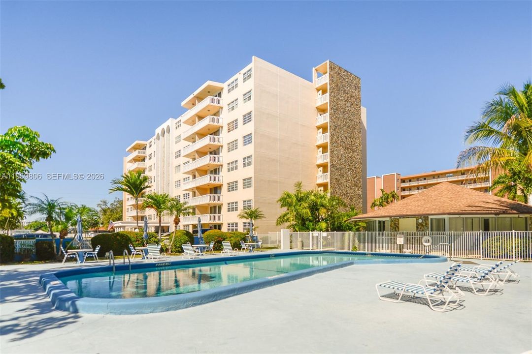 Vendido Recientemente: $180,000 (1 camas, 1 baños, 920 Pies cuadrados)