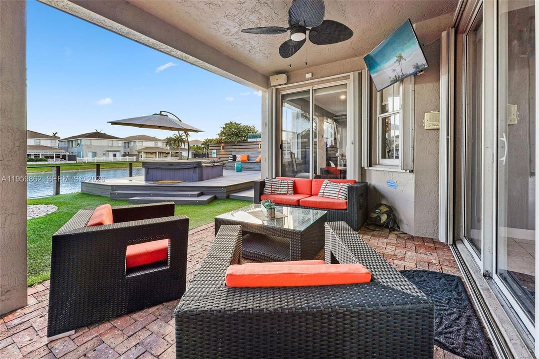 For Sale: $950,000 (4 beds, 2 baths, 2429 Square Feet)