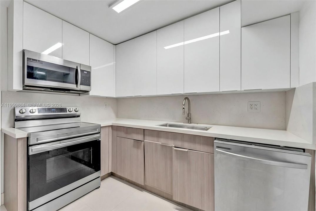 На продажу: $399,000 (1 спален, 1 ванн, 1000 Квадратных фут)