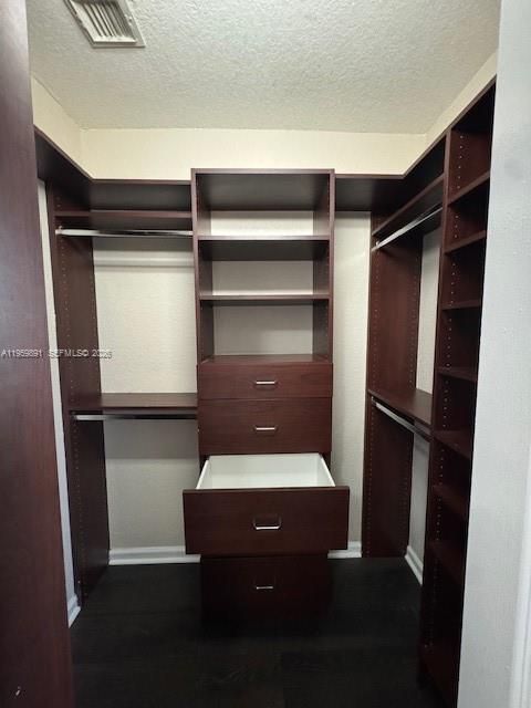 Active With Contract: $2,350 (3 beds, 3 baths, 1378 Square Feet)