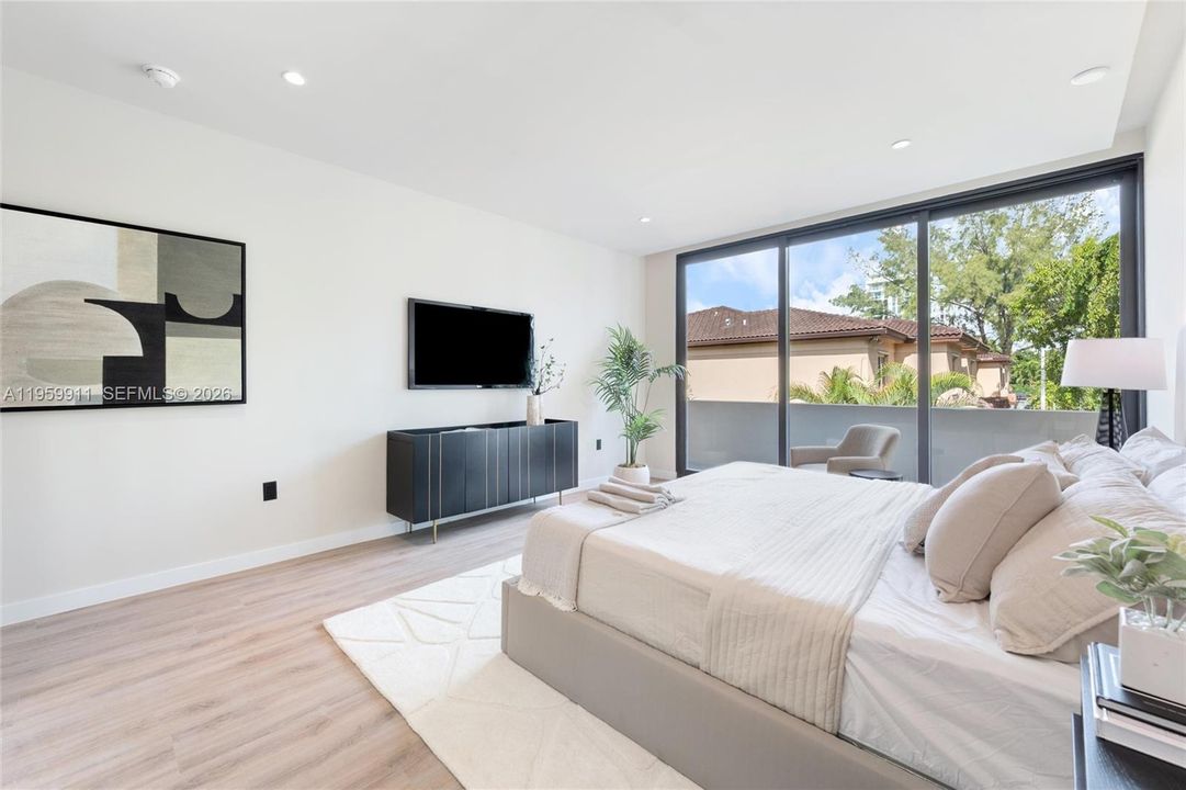 For Sale: $1,649,000 (4 beds, 4 baths, 2265 Square Feet)