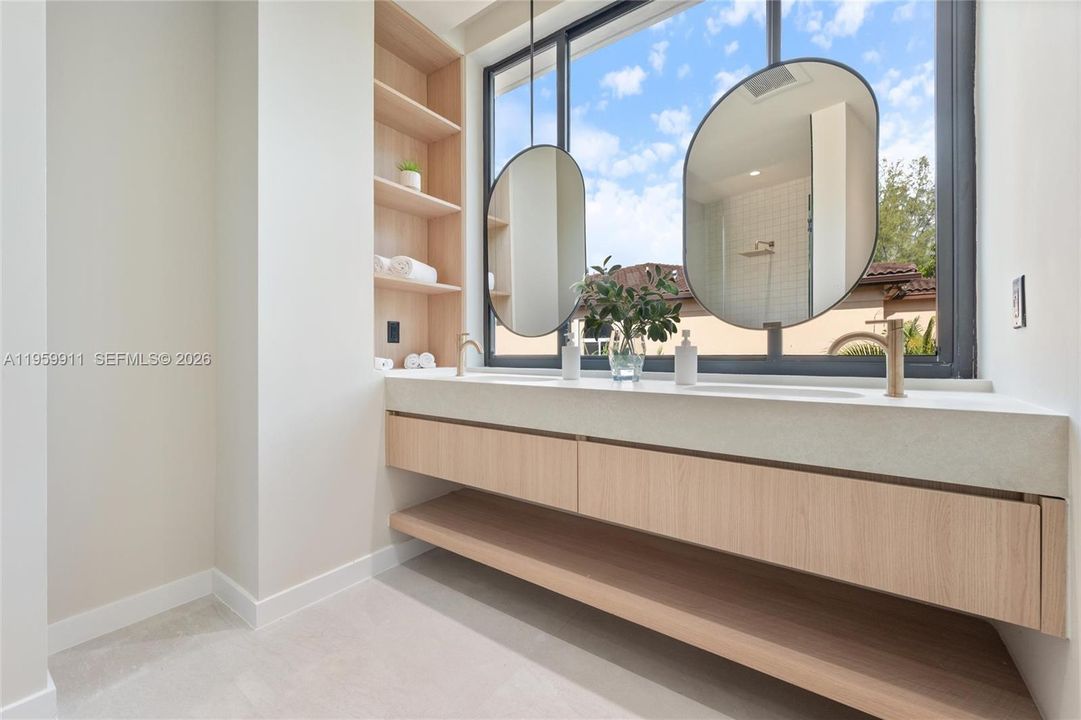 For Sale: $1,649,000 (4 beds, 4 baths, 2265 Square Feet)
