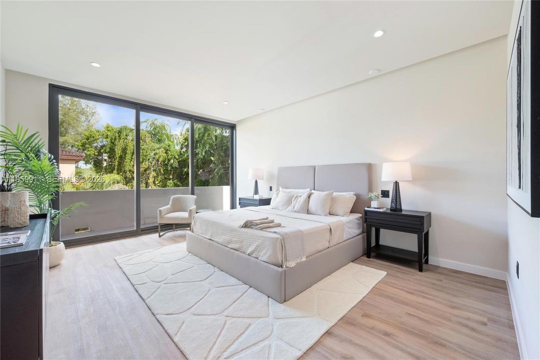 For Sale: $1,649,000 (4 beds, 4 baths, 2265 Square Feet)