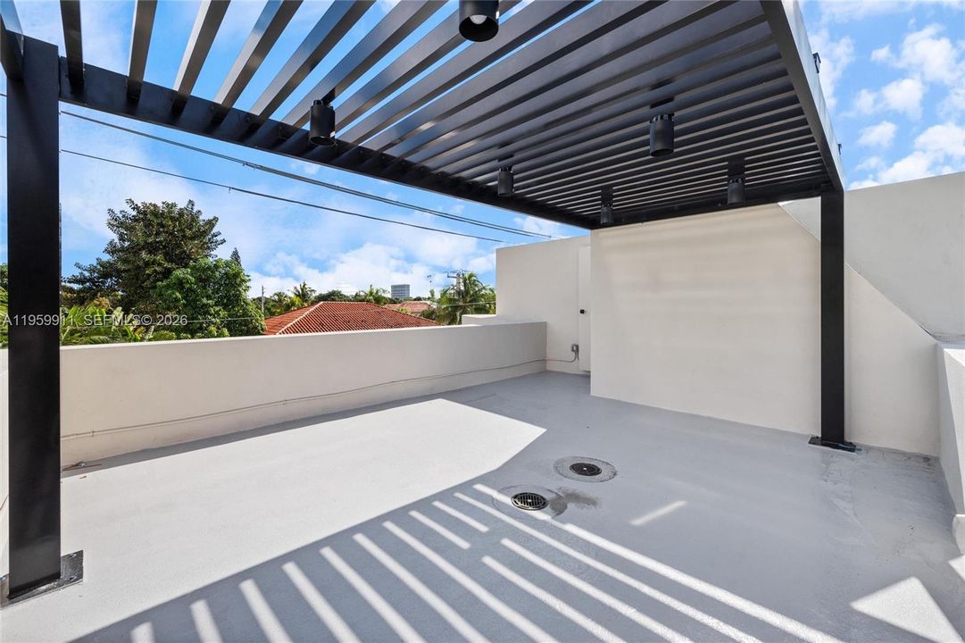 For Sale: $1,649,000 (4 beds, 4 baths, 2265 Square Feet)