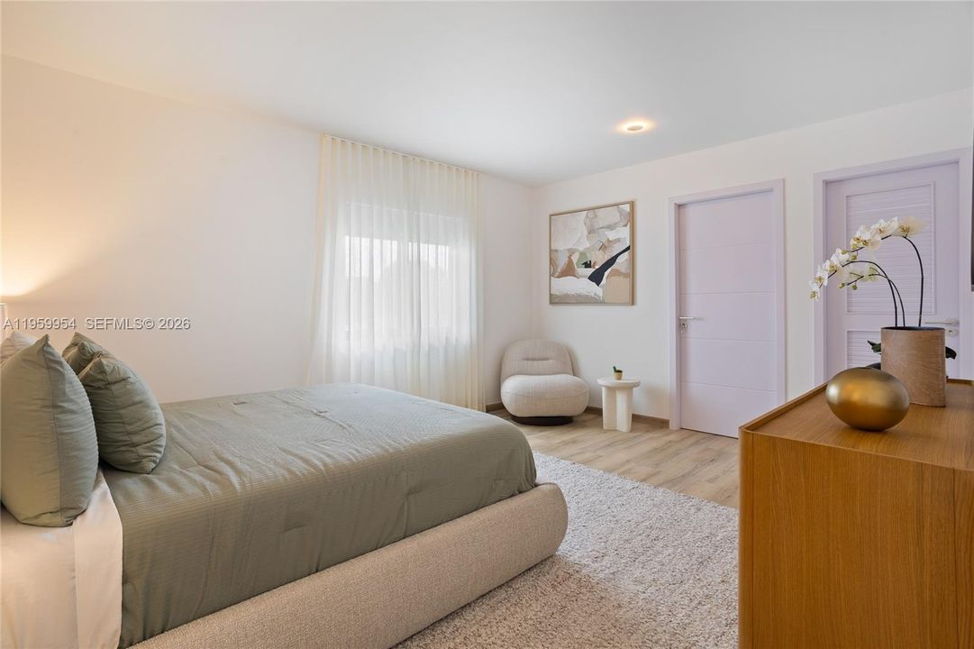 Activo con contrato: $479,900 (4 camas, 3 baños, 1736 Pies cuadrados)