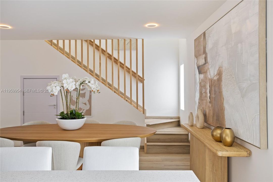 Activo con contrato: $479,900 (4 camas, 3 baños, 1736 Pies cuadrados)