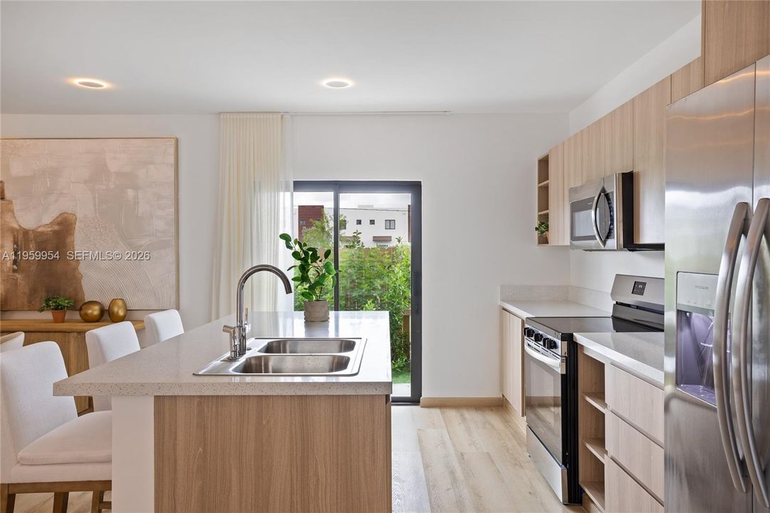 Activo con contrato: $479,900 (4 camas, 3 baños, 1736 Pies cuadrados)