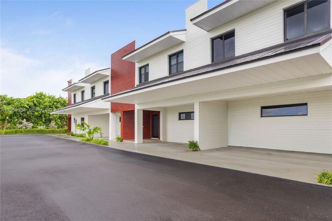 Activo con contrato: $479,900 (4 camas, 3 baños, 1736 Pies cuadrados)