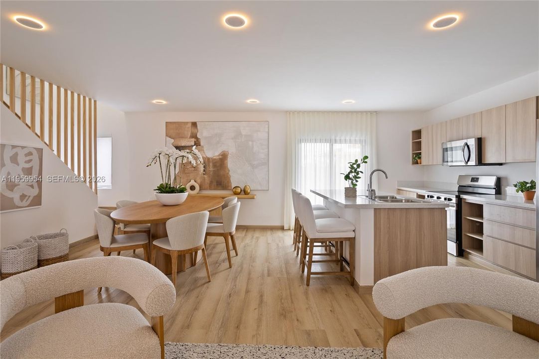 Activo con contrato: $479,900 (4 camas, 3 baños, 1736 Pies cuadrados)
