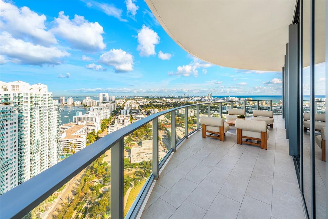 For Sale: $7,950,000 (4 beds, 4 baths, 2615 Square Feet)