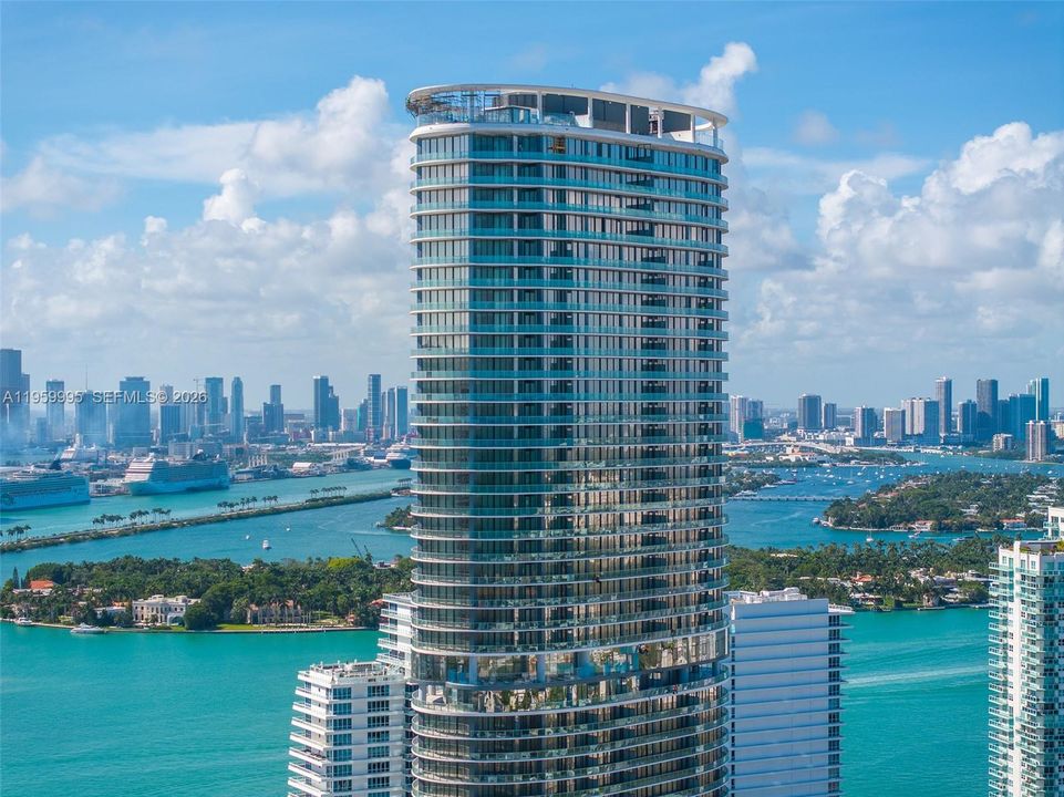 На продажу: $7,950,000 (4 спален, 4 ванн, 2615 Квадратных фут)