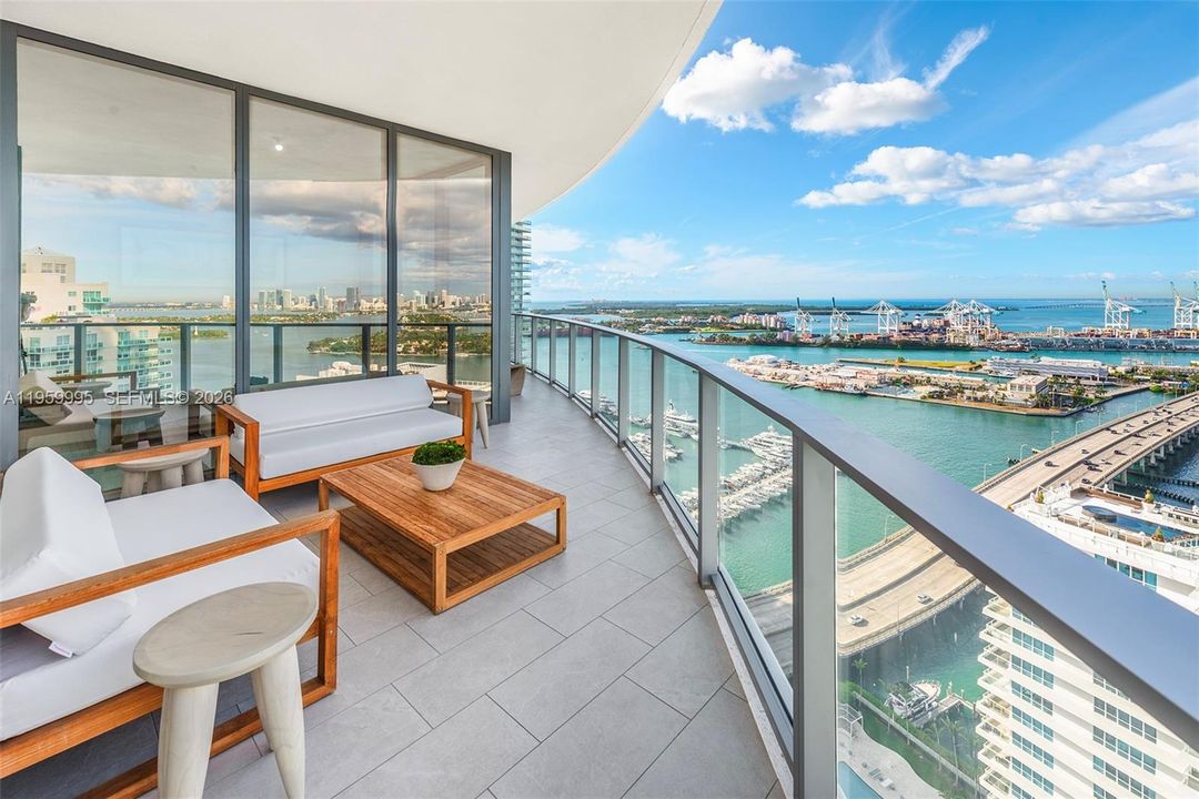 For Sale: $7,950,000 (4 beds, 4 baths, 2615 Square Feet)