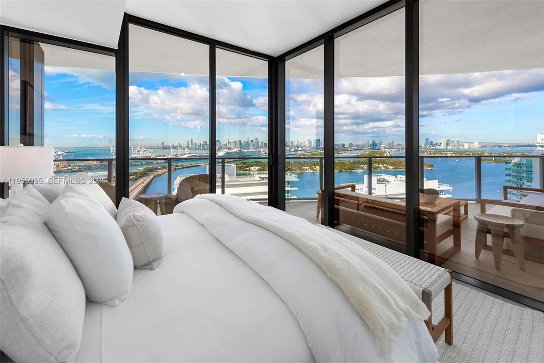For Sale: $7,950,000 (4 beds, 4 baths, 2615 Square Feet)
