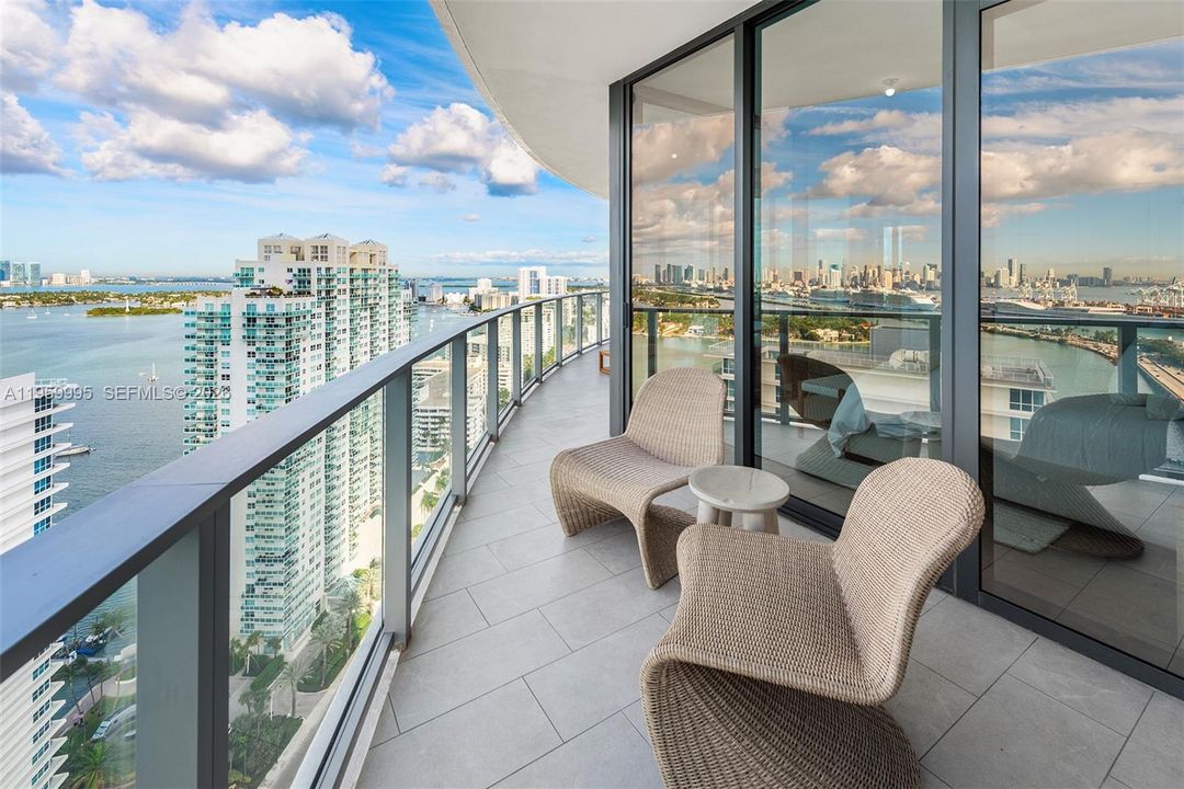 For Sale: $7,950,000 (4 beds, 4 baths, 2615 Square Feet)