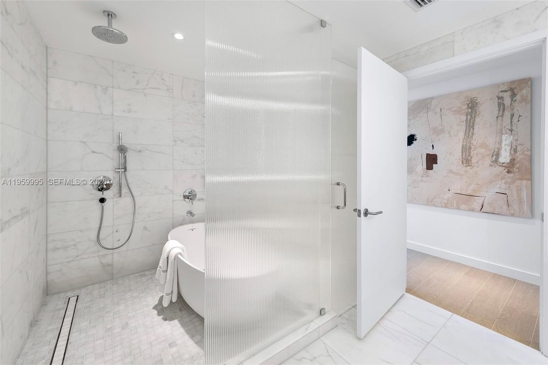For Sale: $7,950,000 (4 beds, 4 baths, 2615 Square Feet)