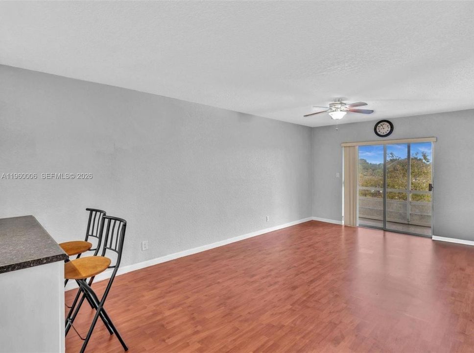 En Venta: $165,000 (2 camas, 1 baños, 907 Pies cuadrados)