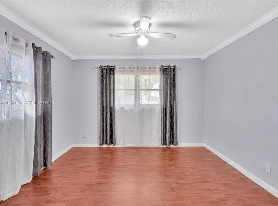 En Venta: $165,000 (2 camas, 1 baños, 907 Pies cuadrados)
