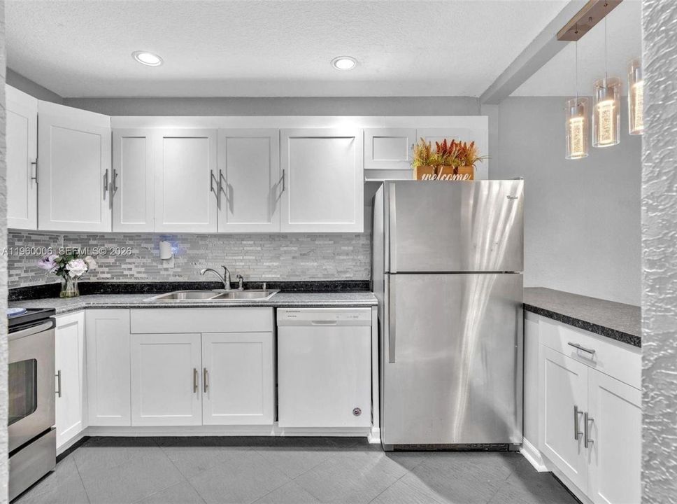 En Venta: $165,000 (2 camas, 1 baños, 907 Pies cuadrados)