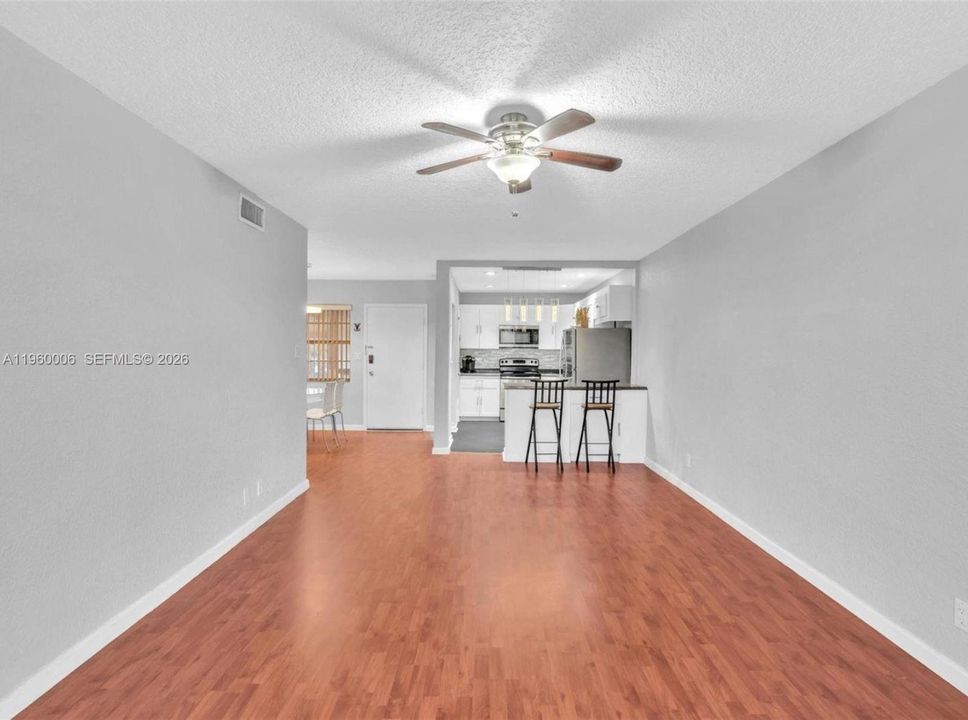 En Venta: $165,000 (2 camas, 1 baños, 907 Pies cuadrados)