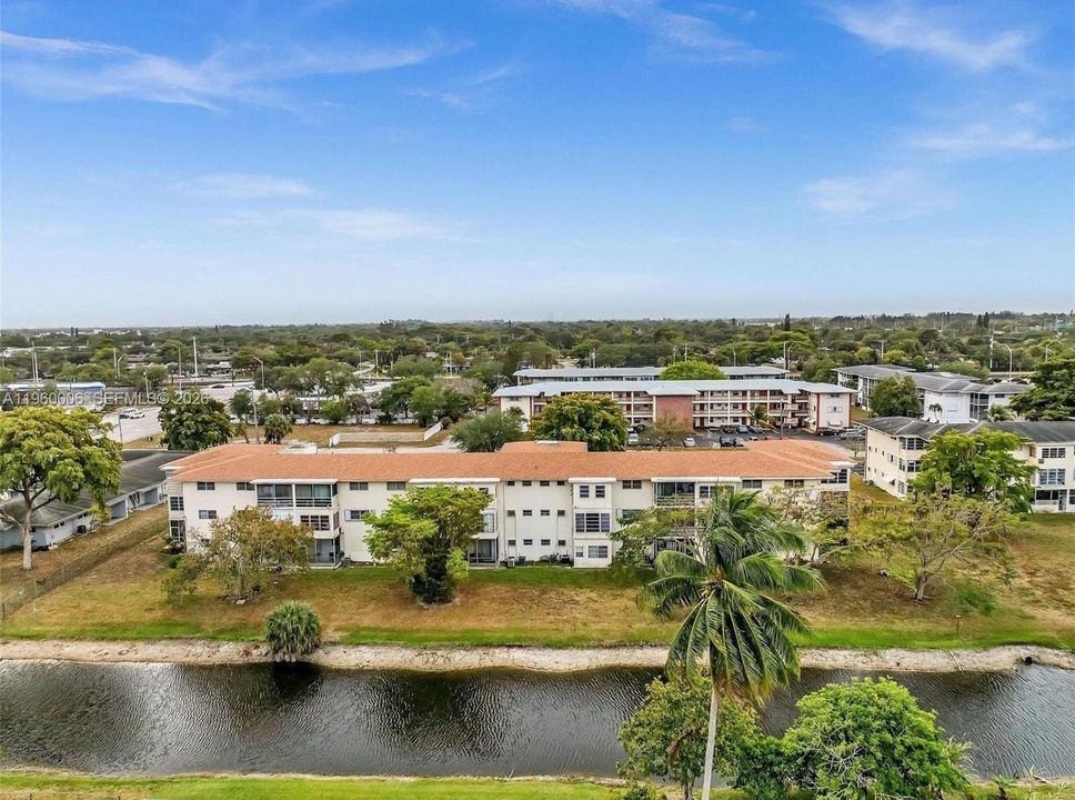 En Venta: $165,000 (2 camas, 1 baños, 907 Pies cuadrados)