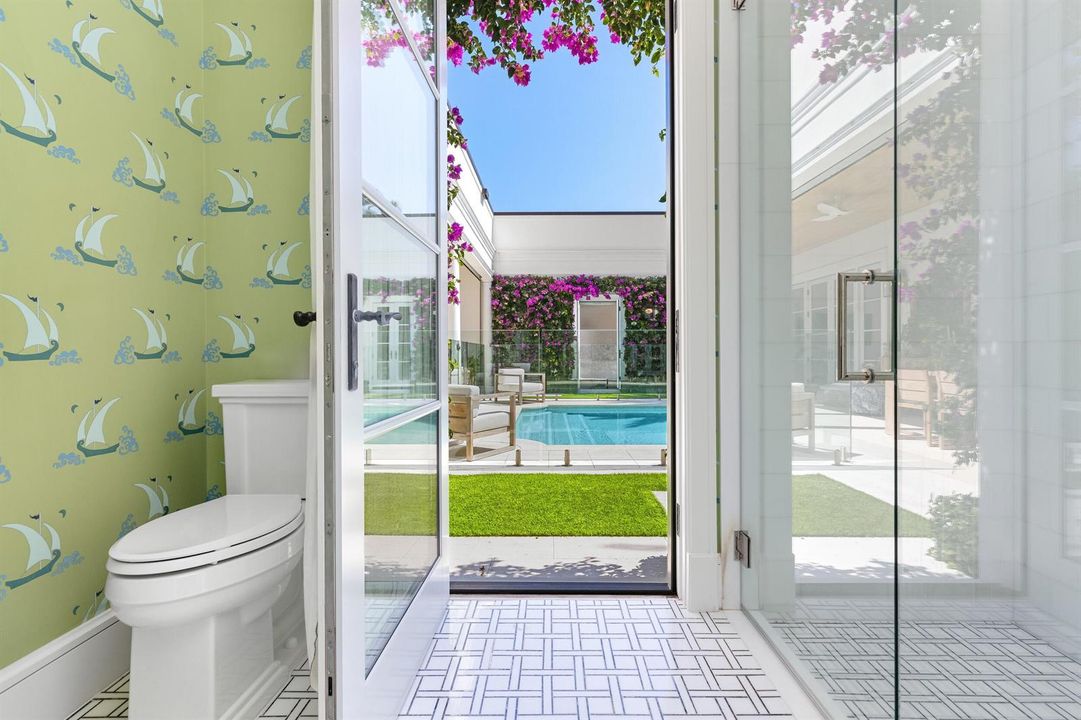 Guest Bath 3 to Pool