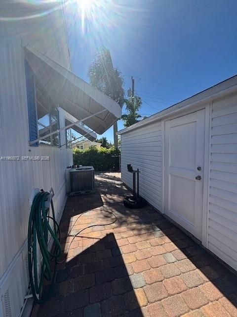 For Sale: $189,900 (2 beds, 2 baths, 960 Square Feet)