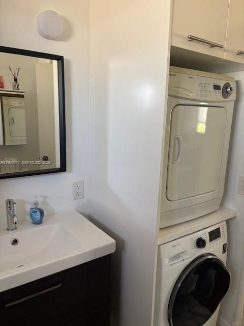 For Sale: $189,900 (2 beds, 2 baths, 960 Square Feet)