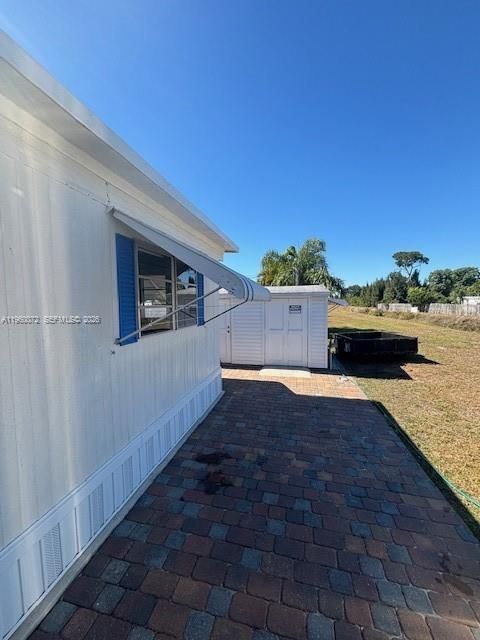 For Sale: $189,900 (2 beds, 2 baths, 960 Square Feet)