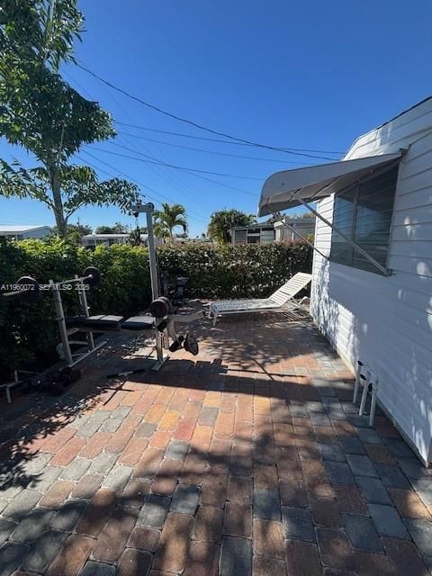 For Sale: $189,900 (2 beds, 2 baths, 960 Square Feet)