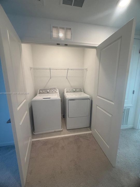 En Venta: $250,000 (2 camas, 2 baños, 1275 Pies cuadrados)