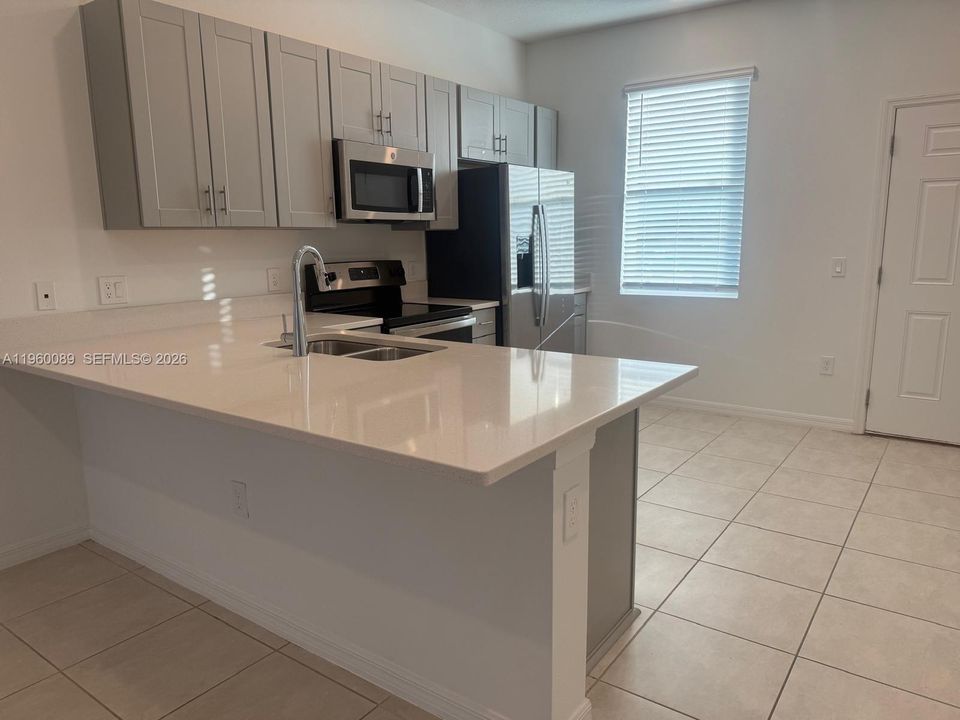 En Venta: $250,000 (2 camas, 2 baños, 1275 Pies cuadrados)