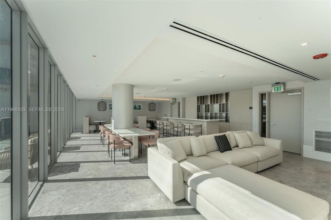 На продажу: $3,675,000 (4 спален, 4 ванн, 2502 Квадратных фут)