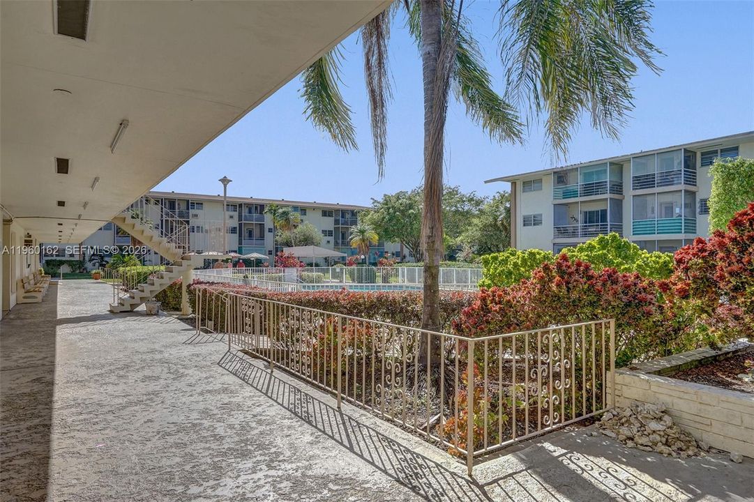 For Sale: $57,000 (1 beds, 1 baths, 688 Square Feet)