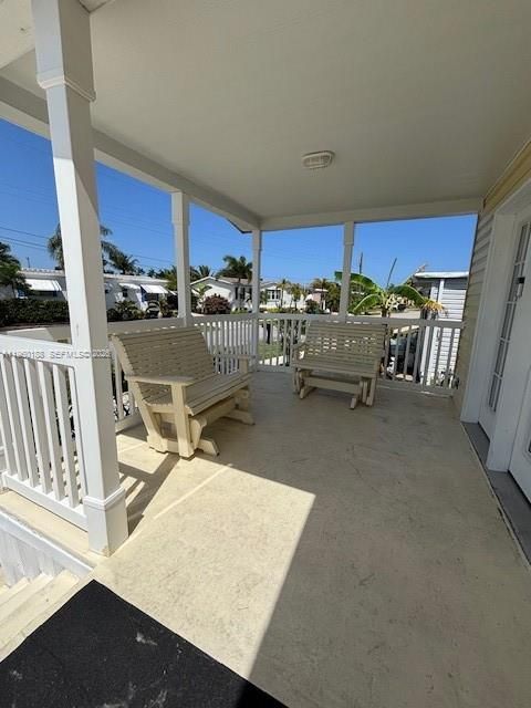 For Sale: $245,000 (2 beds, 2 baths, 1064 Square Feet)