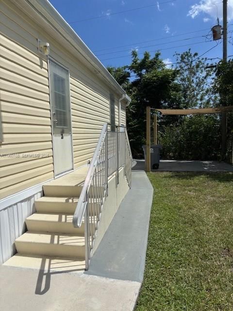 For Sale: $245,000 (2 beds, 2 baths, 1064 Square Feet)