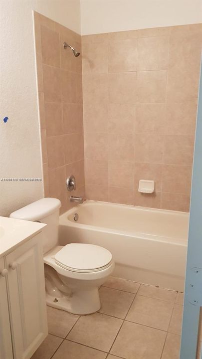En Venta: $254,900 (3 camas, 2 baños, 1318 Pies cuadrados)