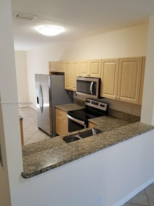 En Venta: $254,900 (3 camas, 2 baños, 1318 Pies cuadrados)