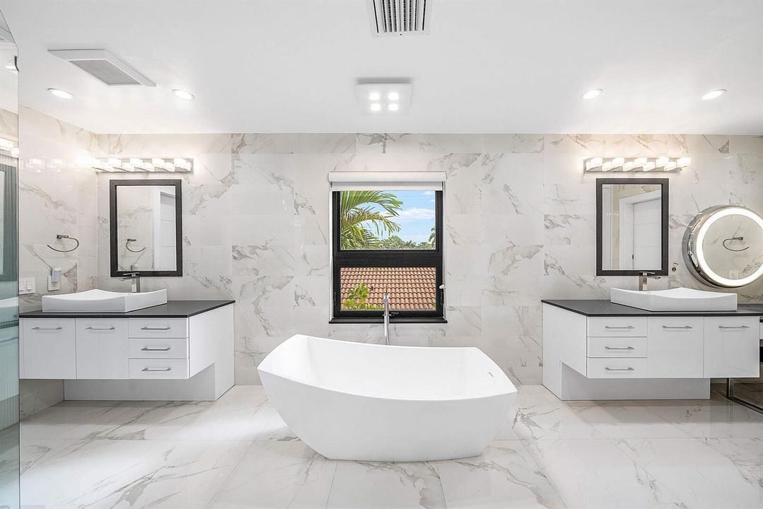 229_South_Maya_Palm_Drive_44