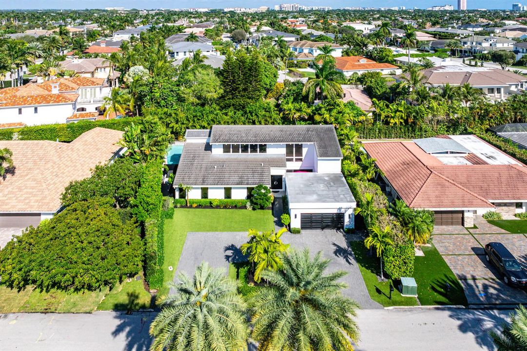 229_South_Maya_Palm_Drive_Aerial_01