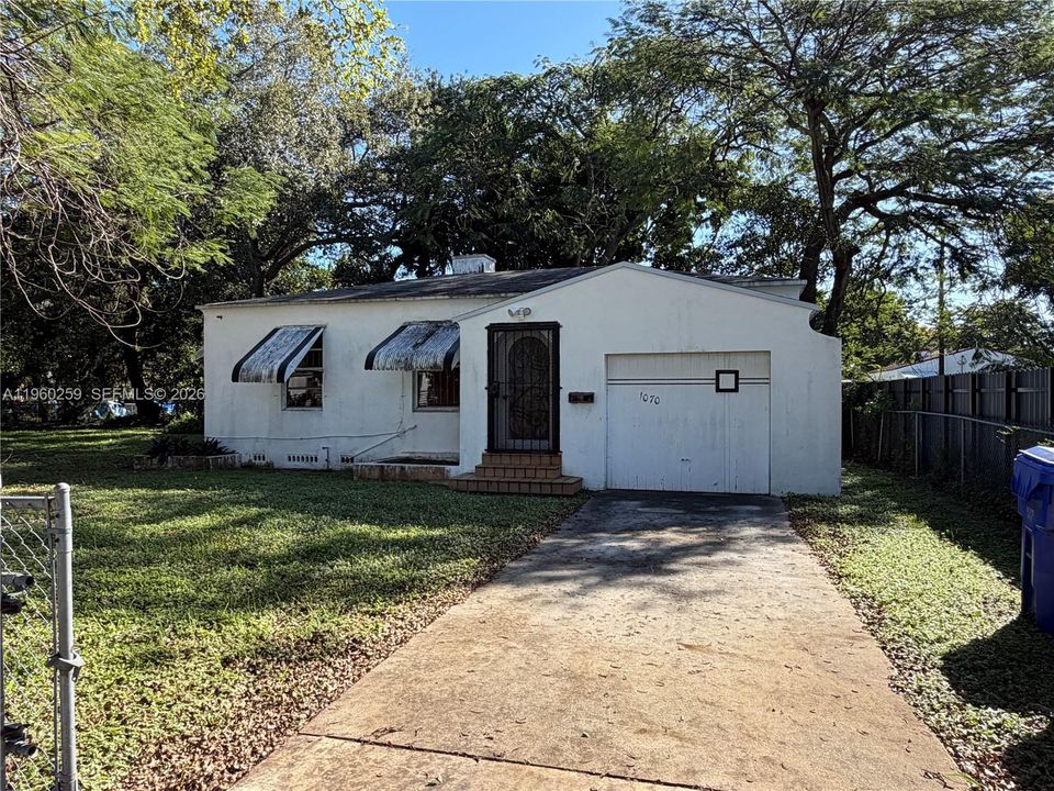 Vendido Recientemente: $320,000 (2 camas, 1 baños, 1062 Pies cuadrados)